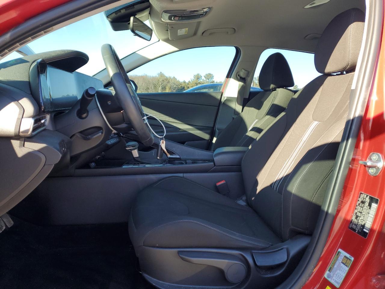 2023 HYUNDAI ELANTRA SE - Image 7