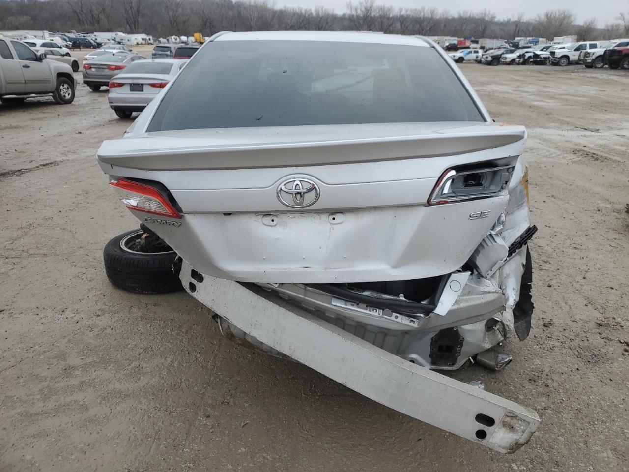 2014 TOYOTA CAMRY L - Image 6
