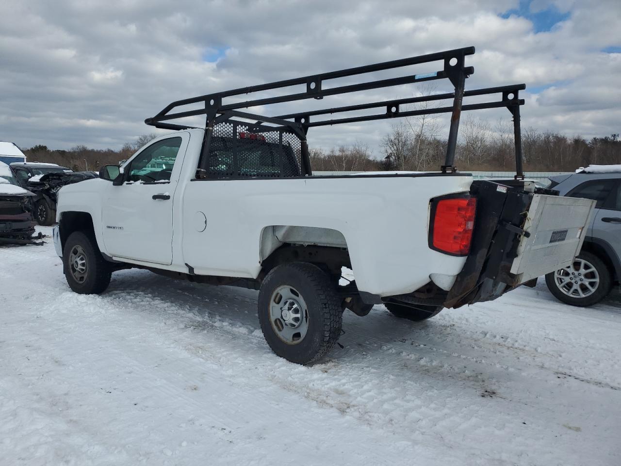 2017 CHEVROLET SILVERADO - Image 2