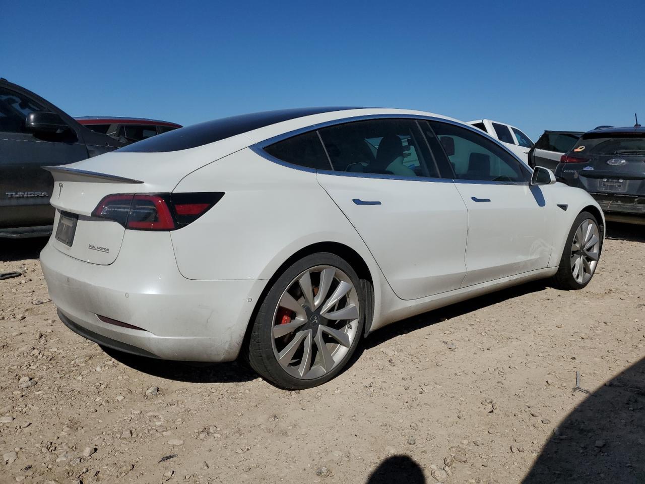 2019 TESLA MODEL 3 - Фото 3