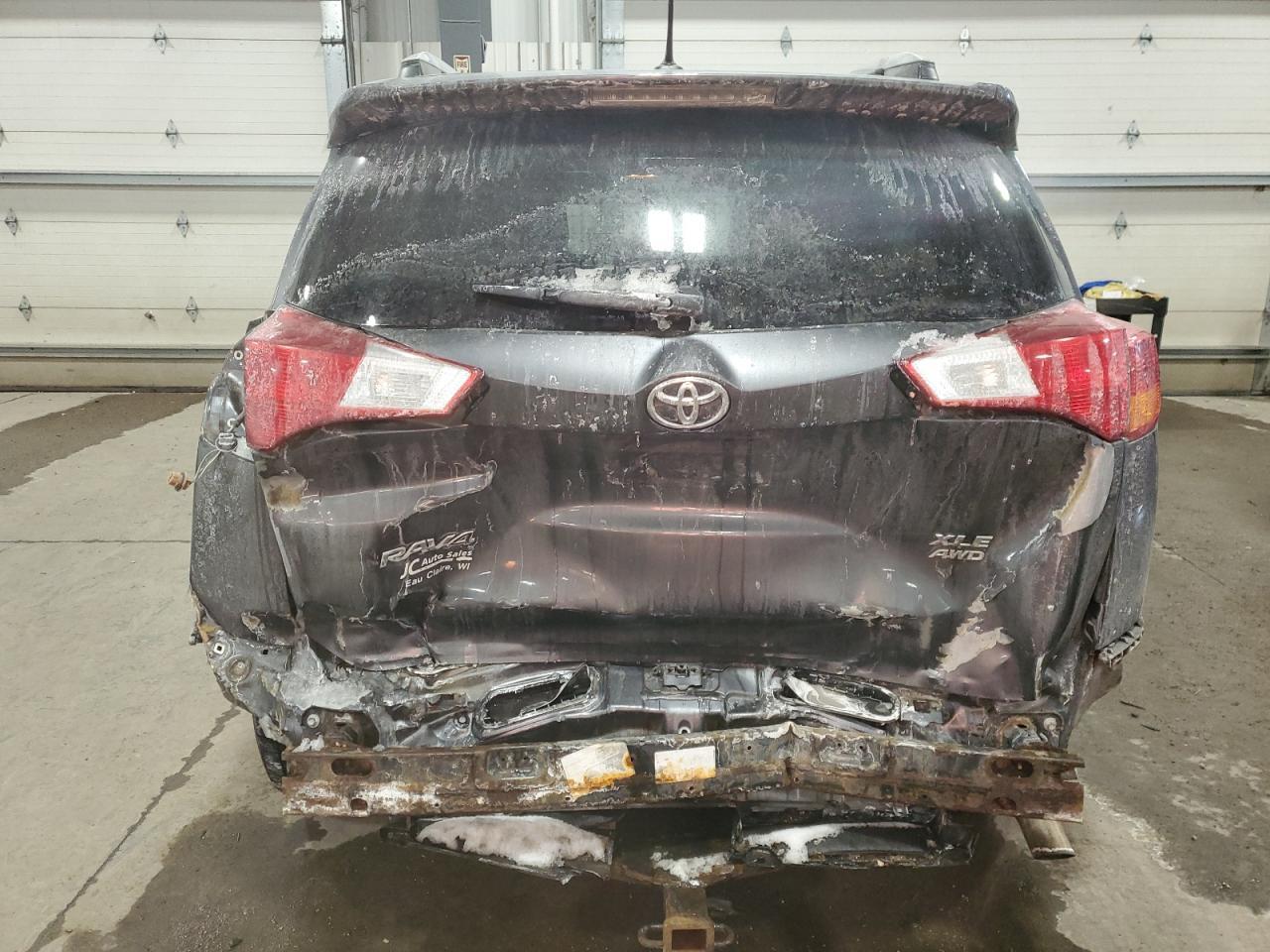2015 TOYOTA RAV4 XLE - Image 6