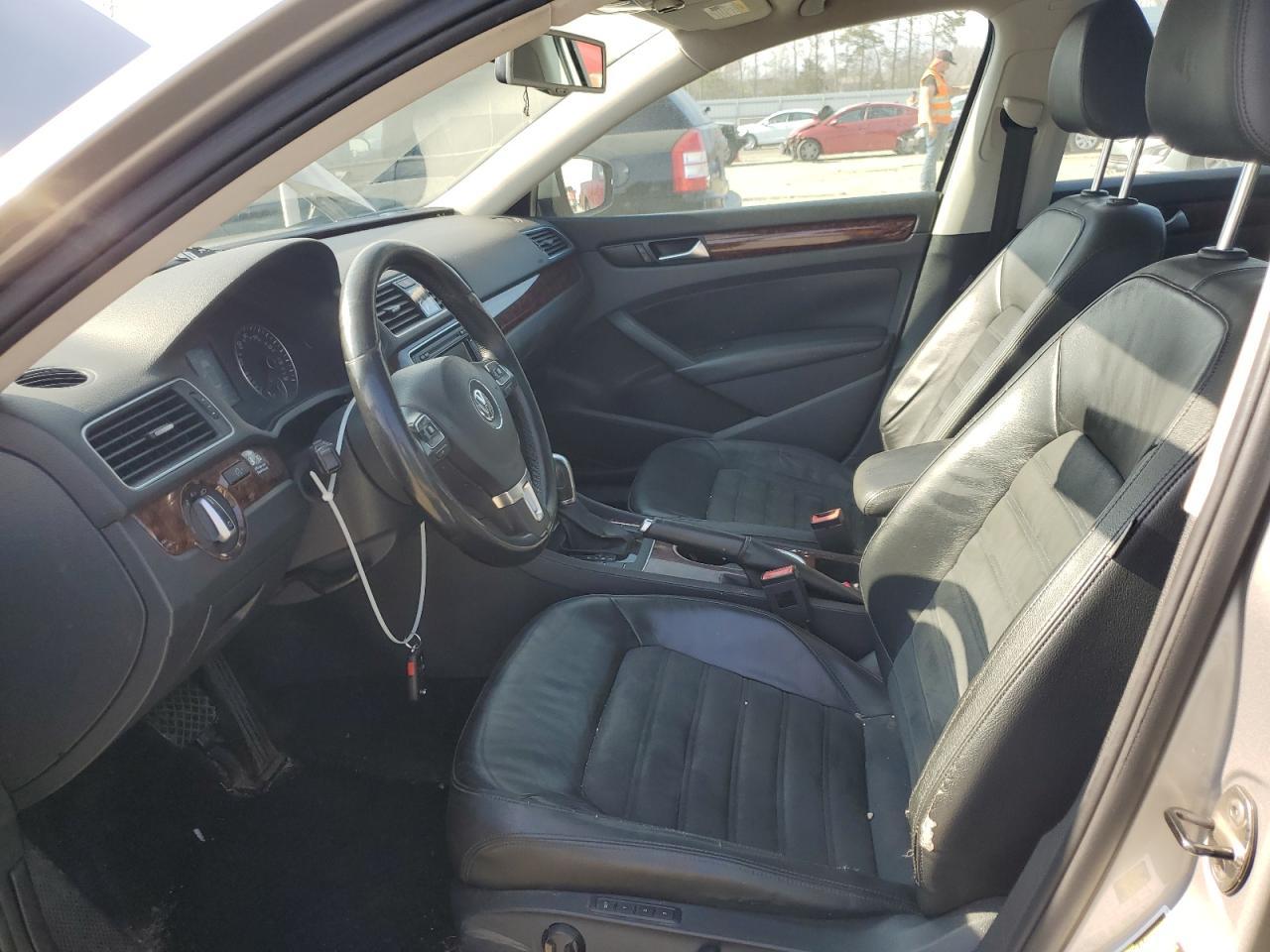 2013 VOLKSWAGEN PASSAT SEL - Фото 7