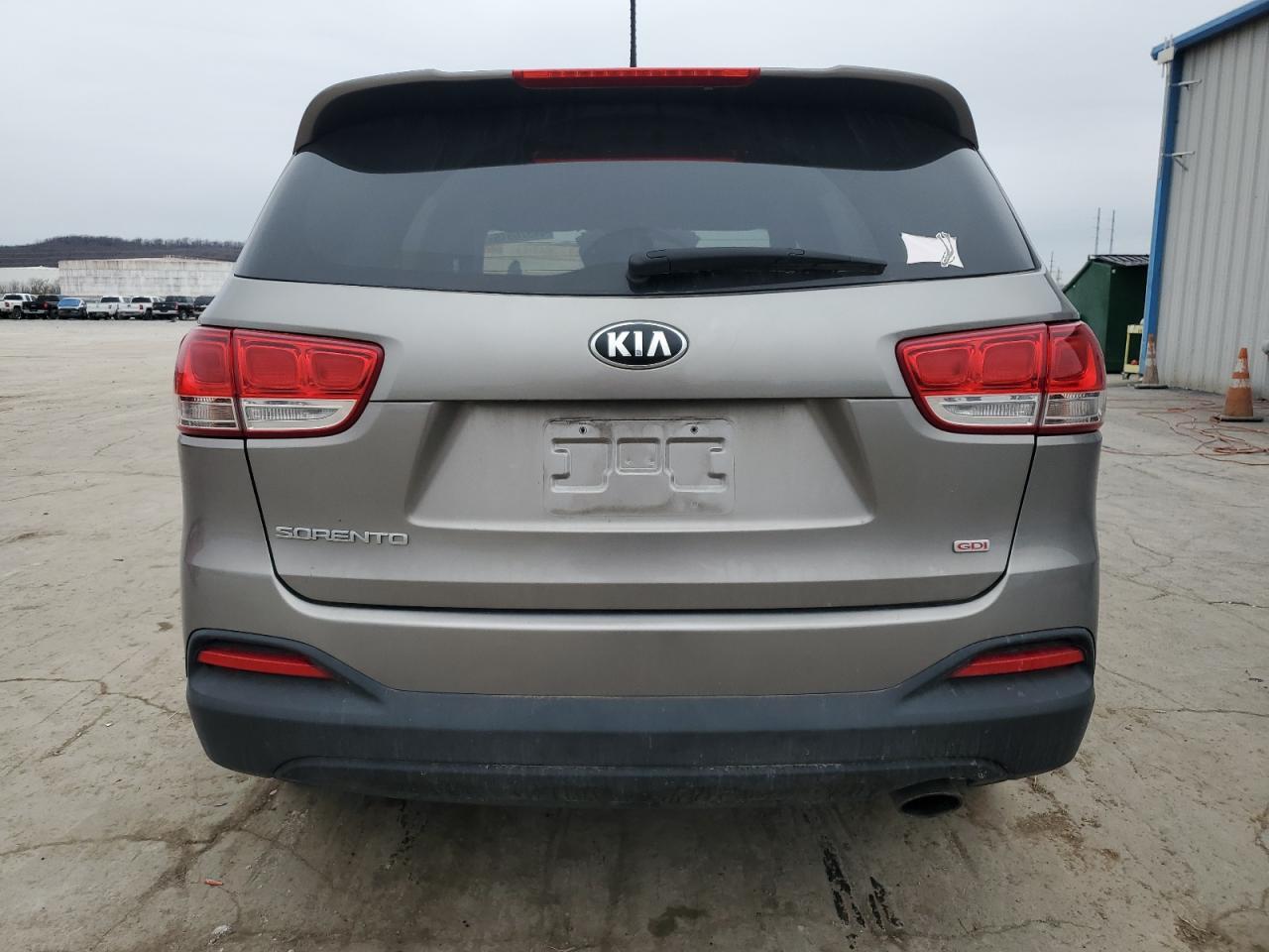 2017 KIA SORENTO LX - Image 6