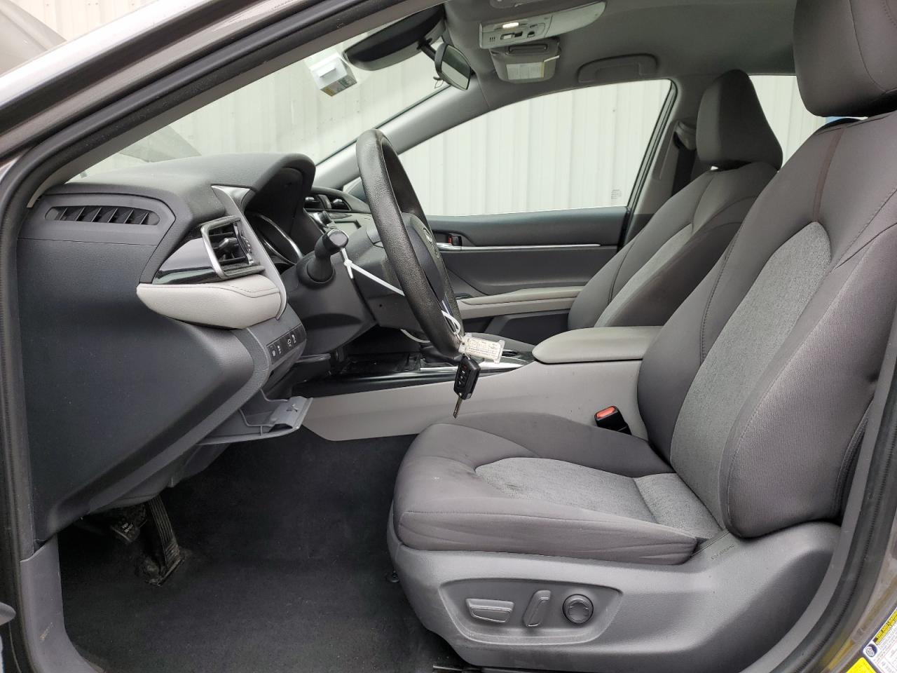 2020 TOYOTA CAMRY LE - Фото 7