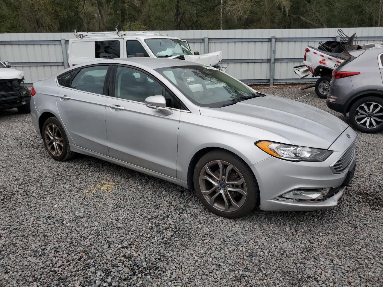 2017 FORD FUSION SE - Фото 4