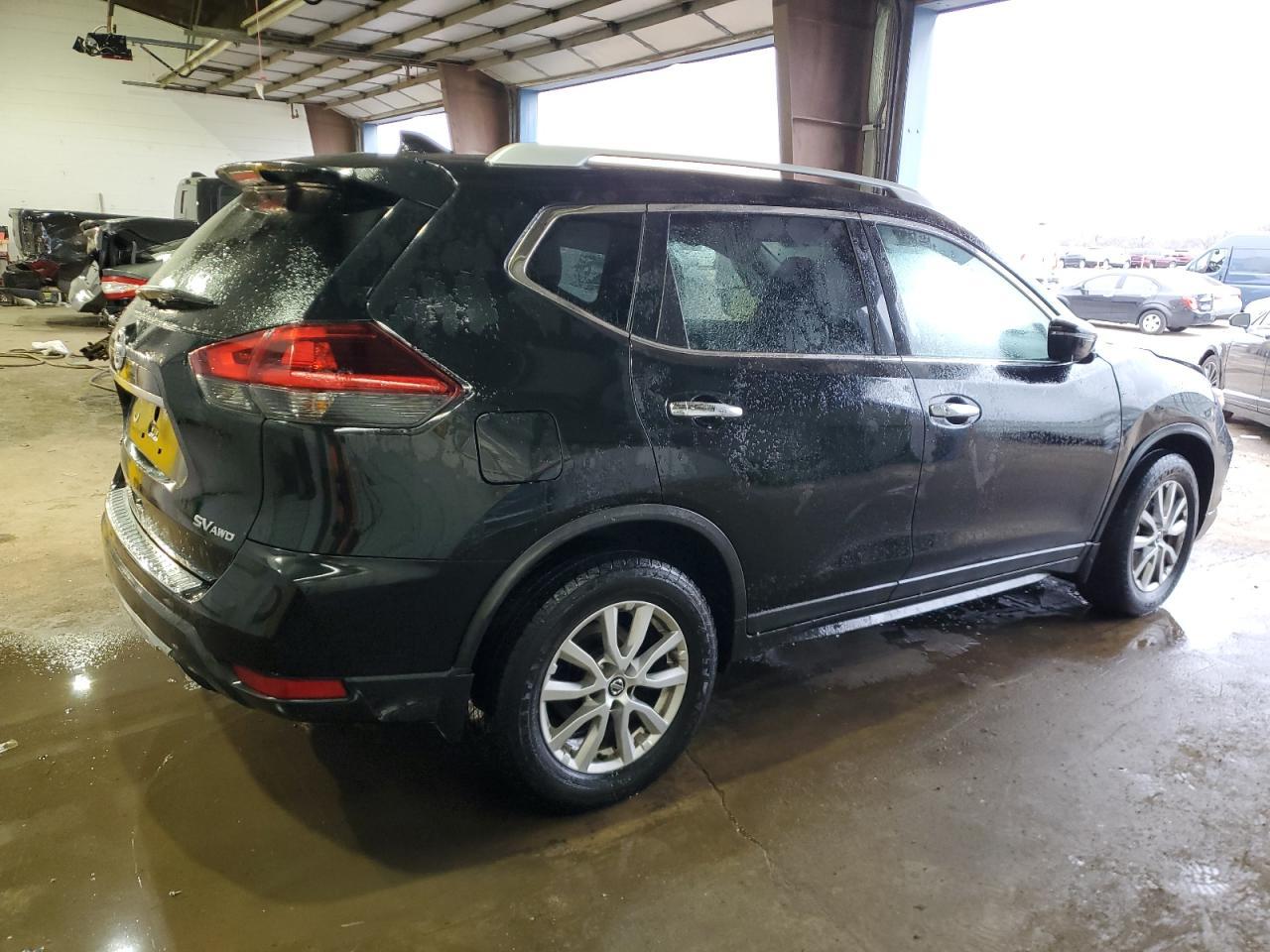2018 NISSAN ROGUE S - Фото 3