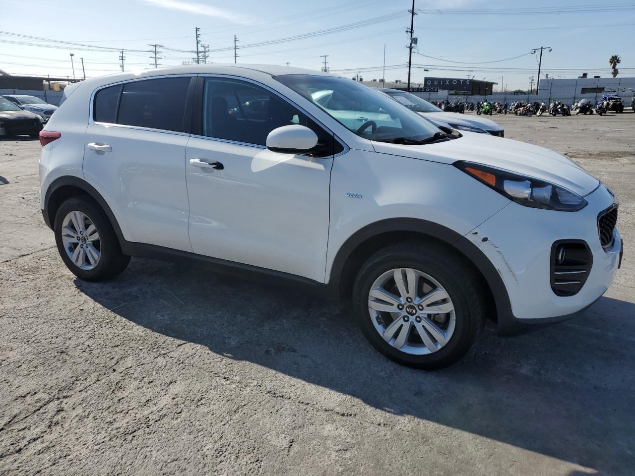 2017 KIA SPORTAGE L - Image 4