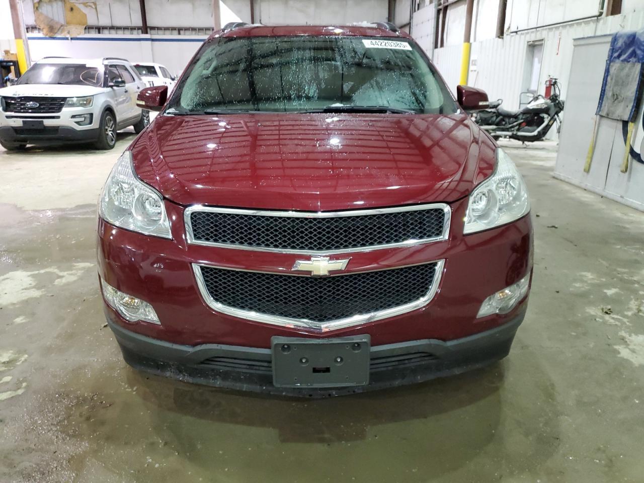 2011 CHEVROLET TRAVERSE L - Фото 5