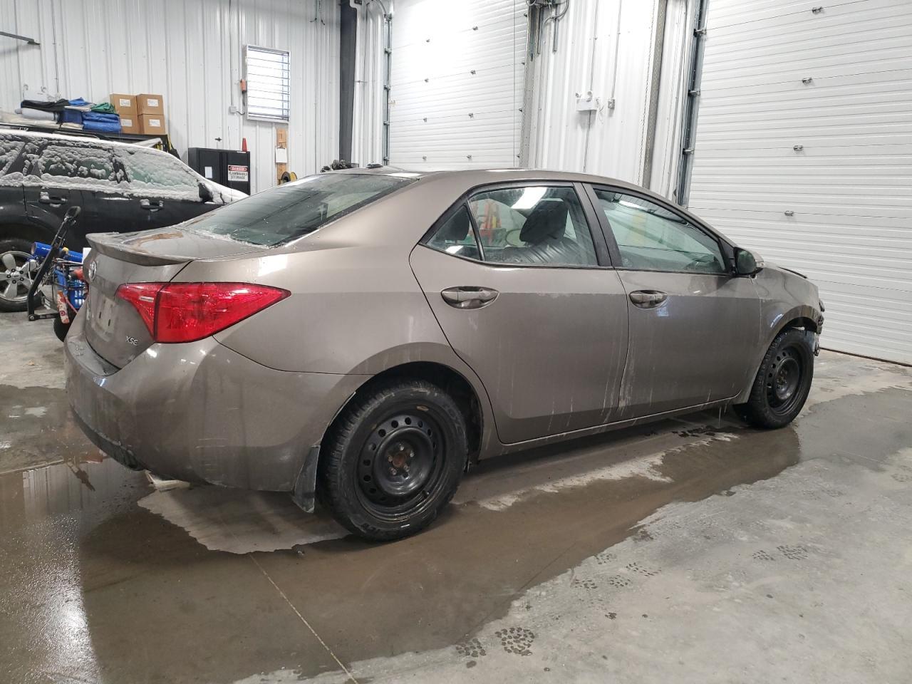 2018 TOYOTA COROLLA L - Image 3