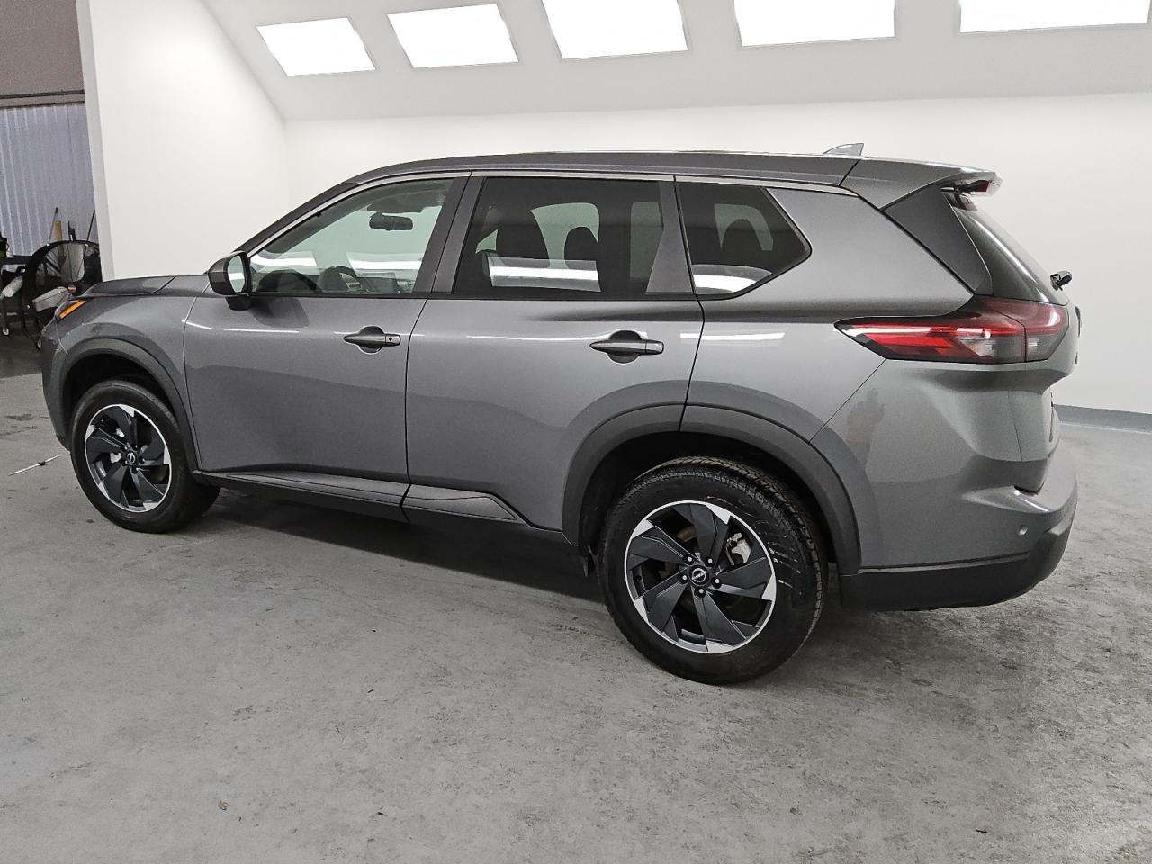 2024 NISSAN ROGUE SV - Image 2