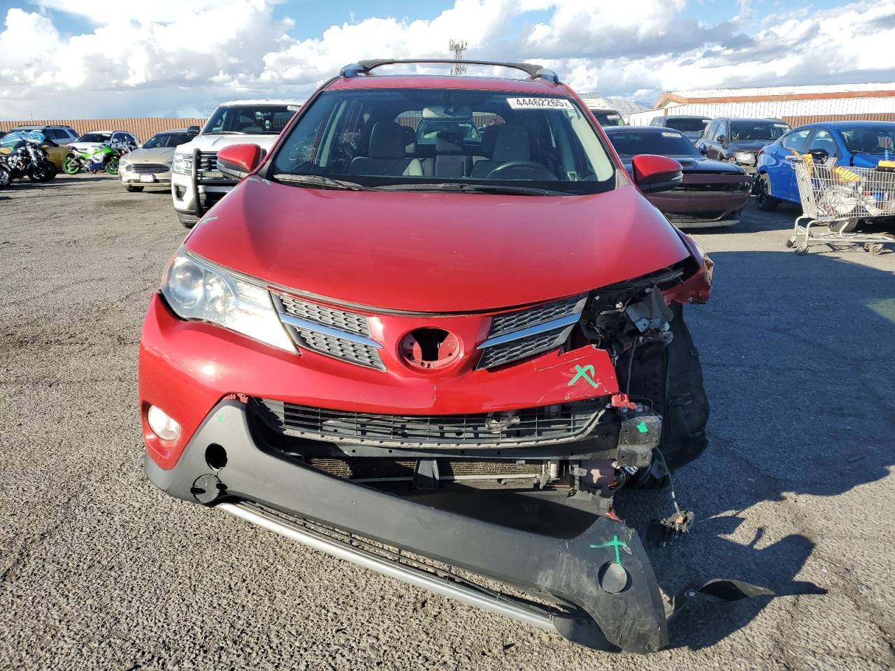 2015 TOYOTA RAV4 XLE - Фото 5