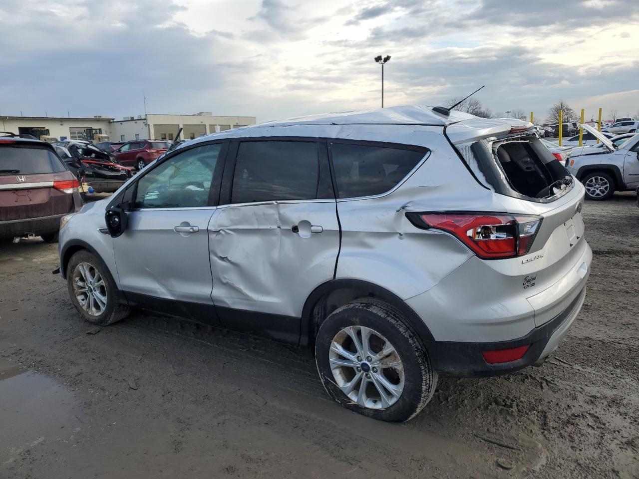 2017 FORD ESCAPE SE - Image 2