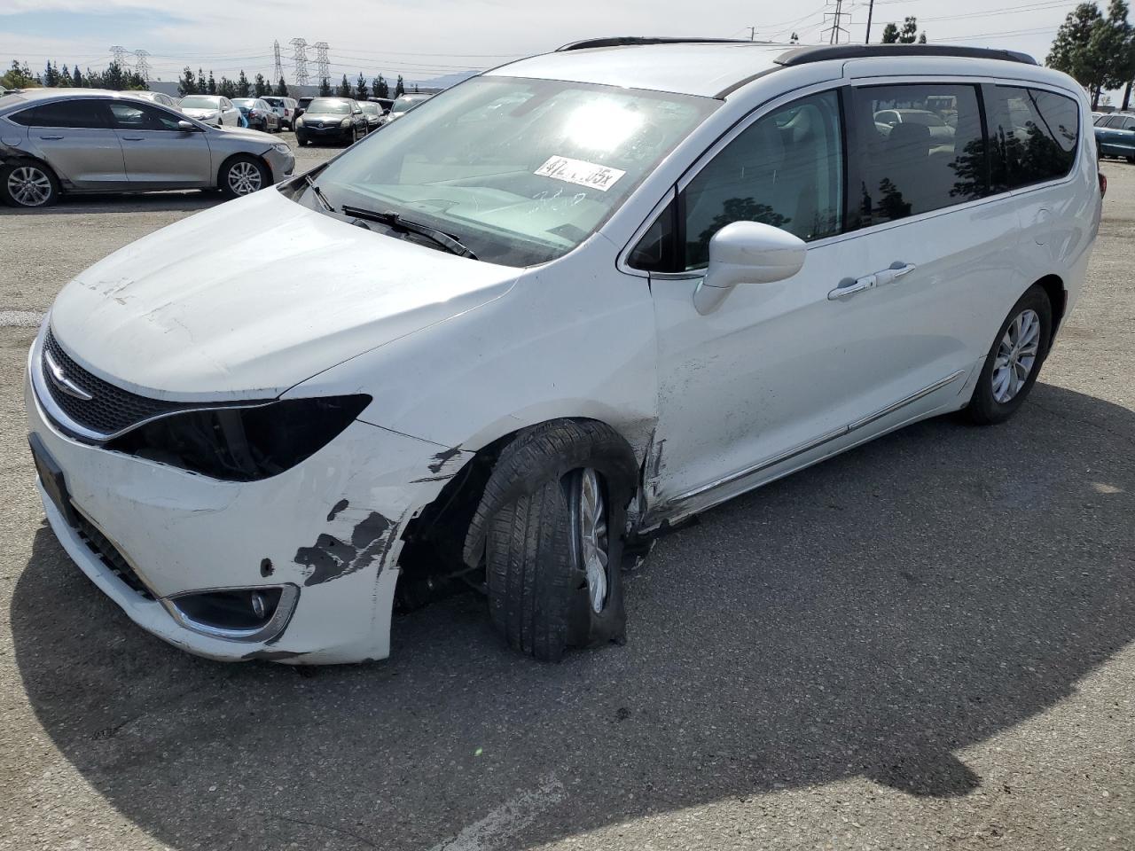 2017 CHRYSLER PACIFICA T