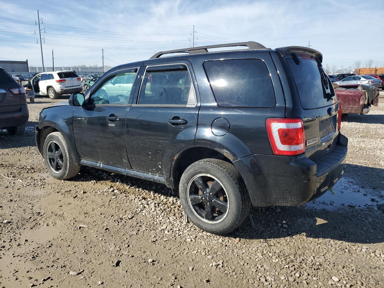 2010 FORD ESCAPE XLT - Фото 2
