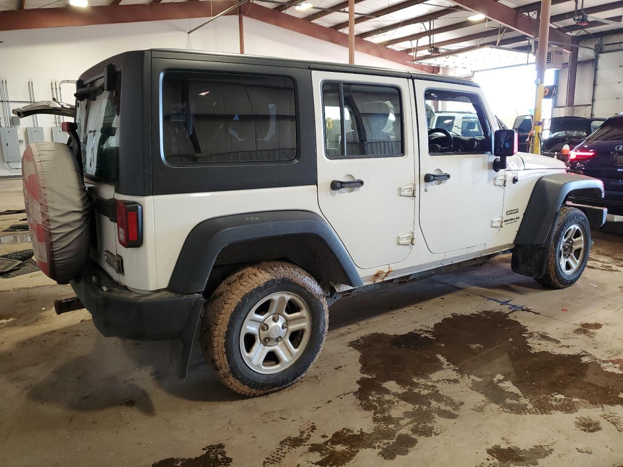 2015 JEEP WRANGLER U - Фото 3