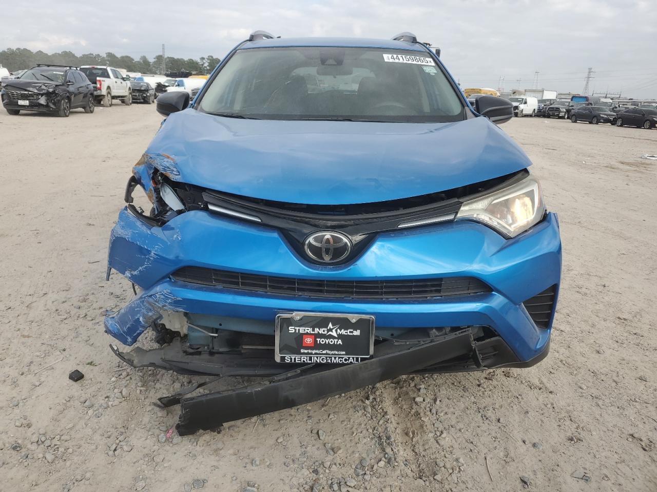 2017 TOYOTA RAV4 LE - Фото 5