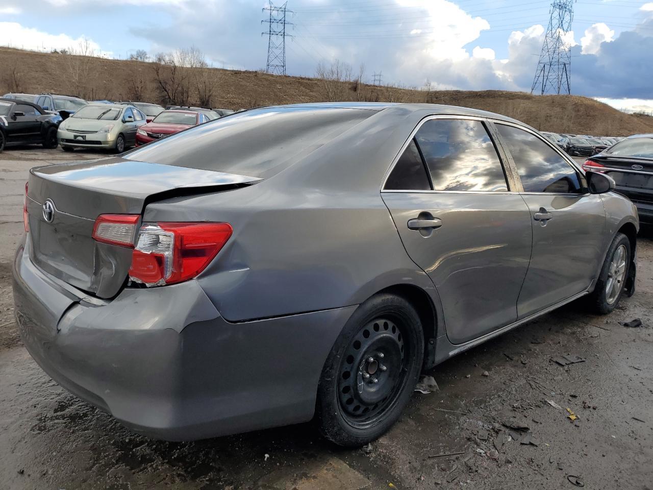 2013 TOYOTA CAMRY L - Фото 3