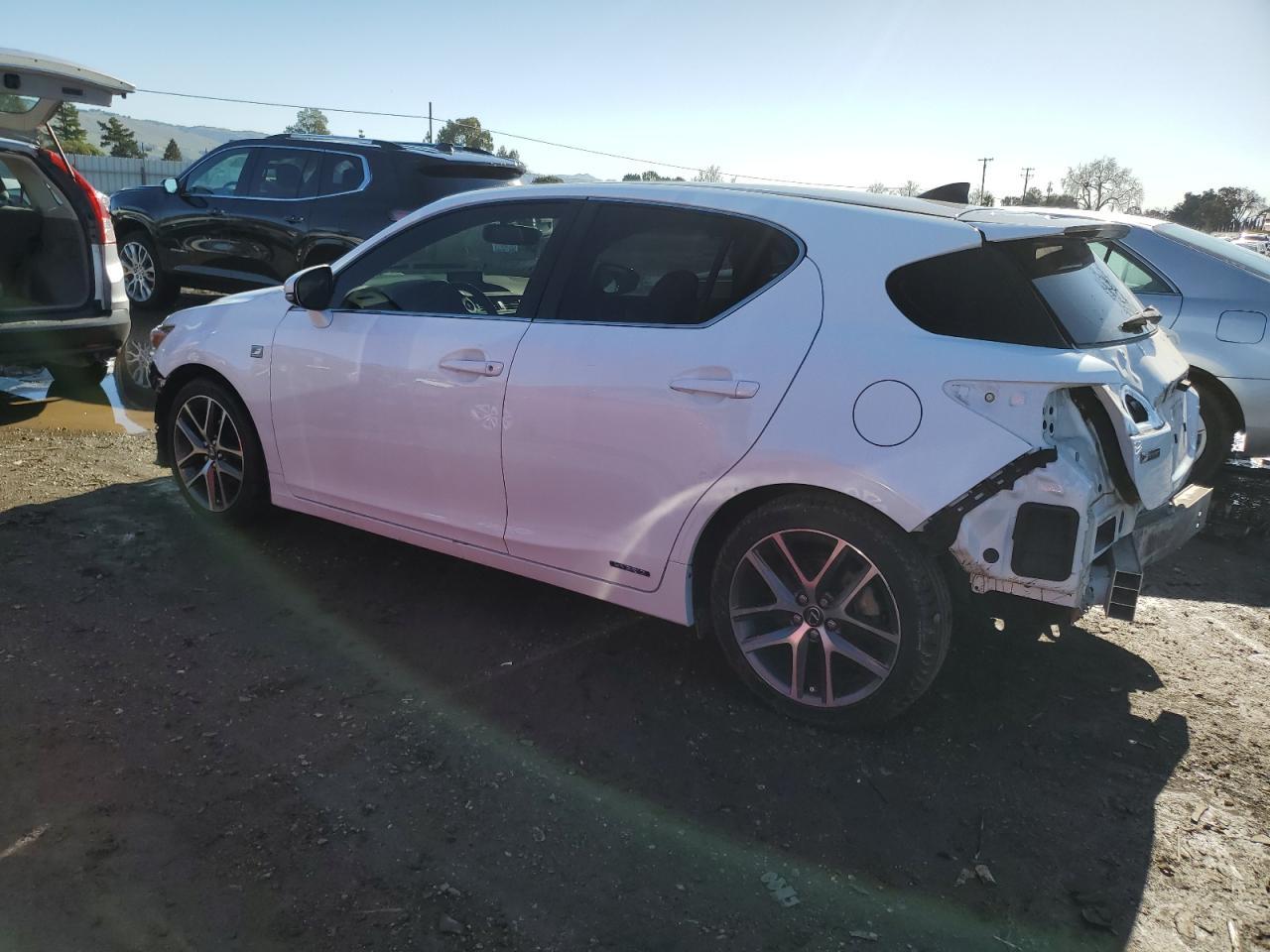 2016 LEXUS CT 200 - Фото 2
