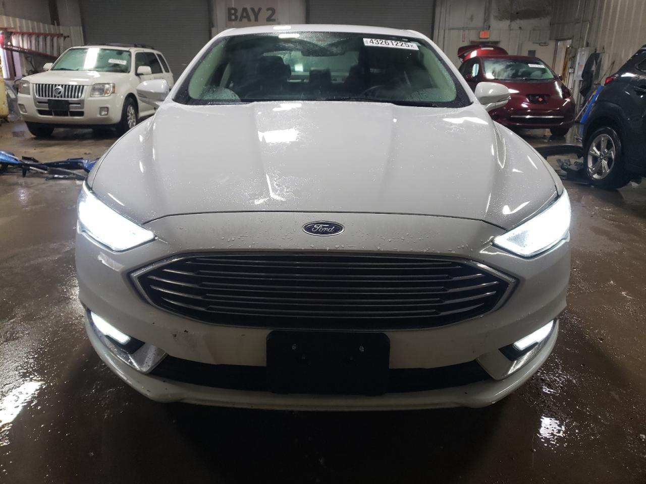 2017 FORD FUSION SE - Image 5