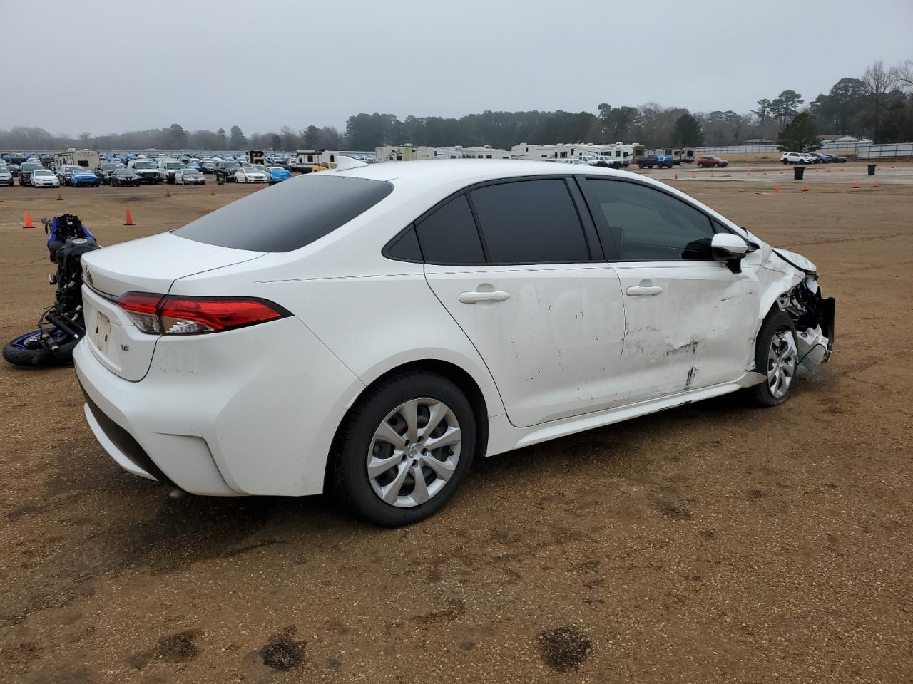 2021 TOYOTA COROLLA LE - Фото 3
