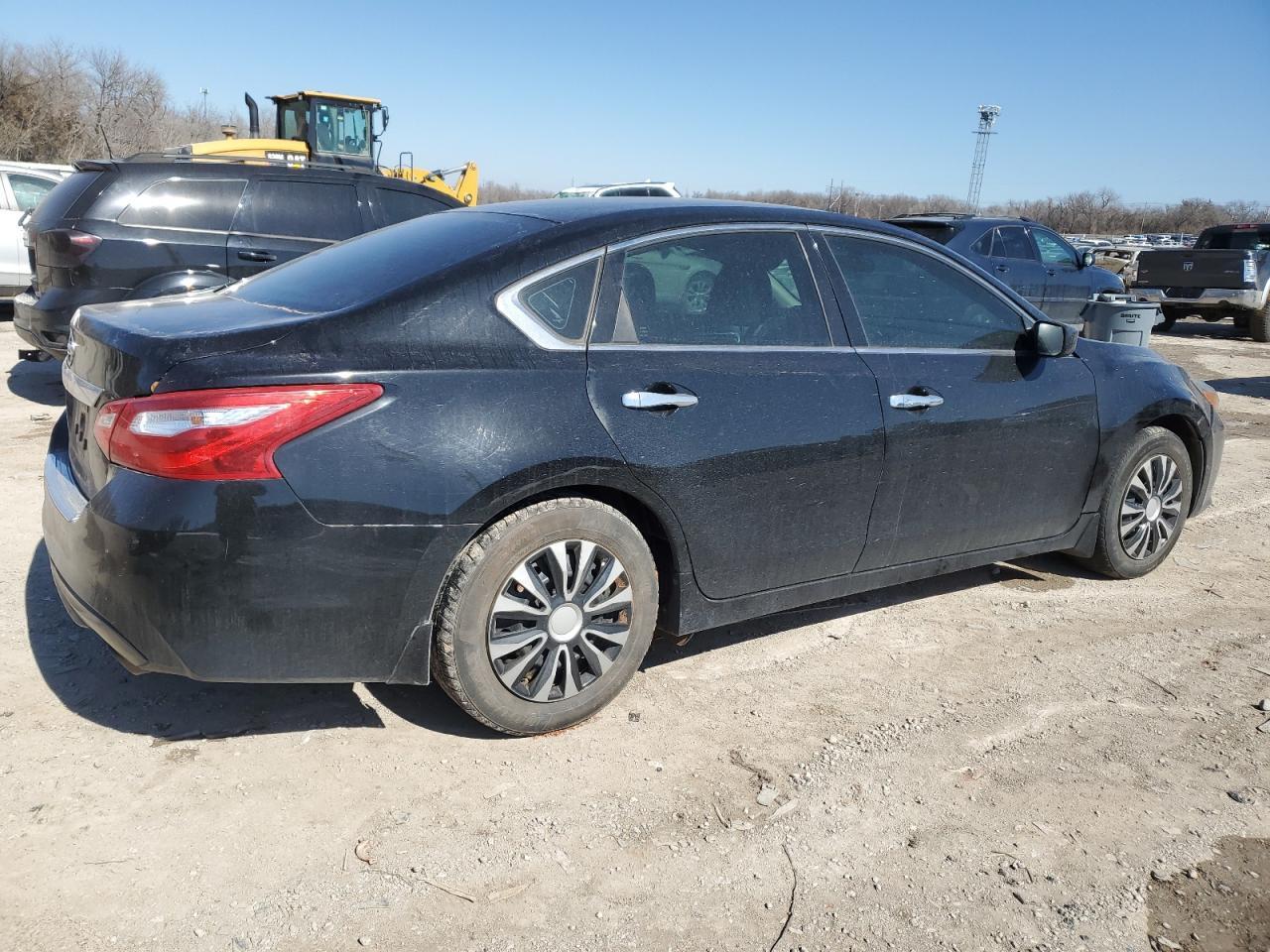2017 NISSAN ALTIMA 2.5 - Фото 3