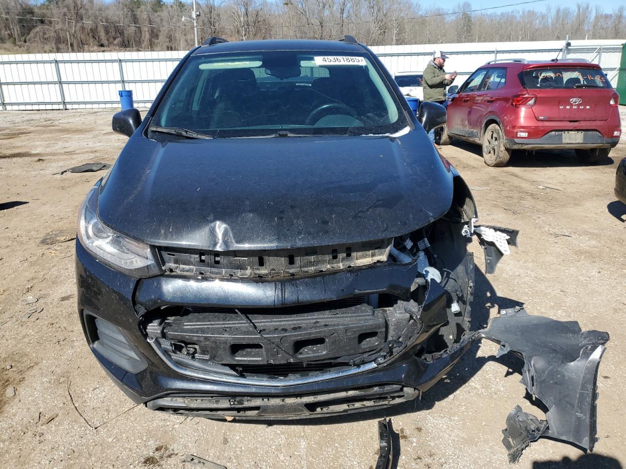 2019 CHEVROLET TRAX 1LT - Фото 5