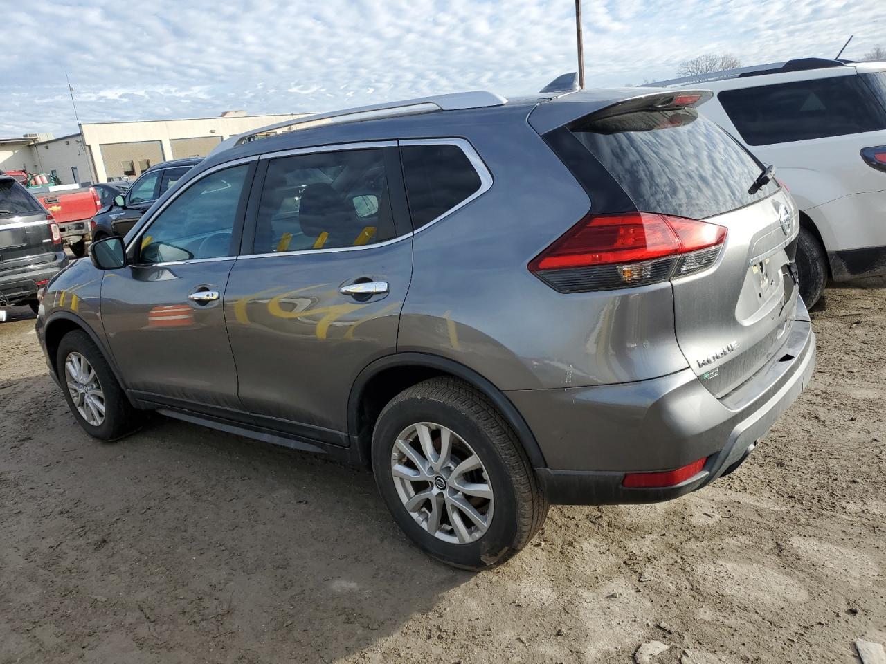 2017 NISSAN ROGUE S - Фото 2