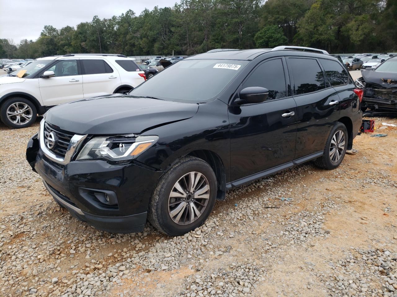2017 NISSAN PATHFINDER