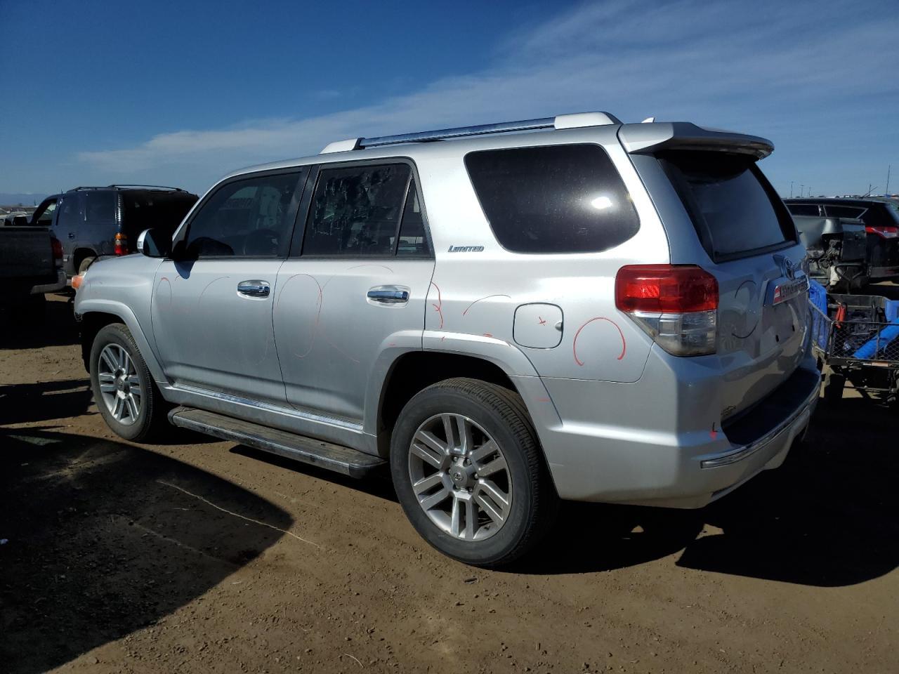 2011 TOYOTA 4RUNNER SR - Image 2