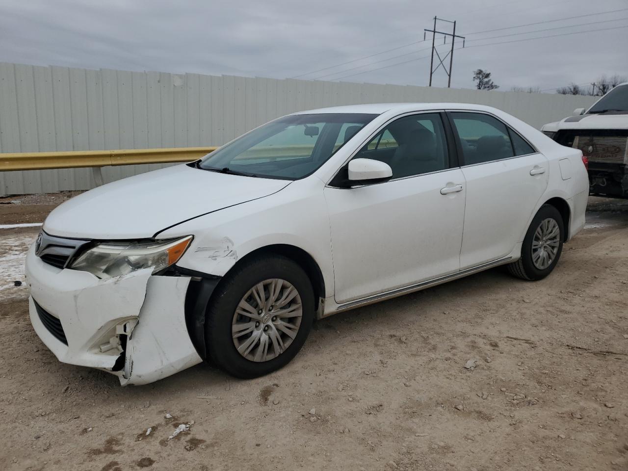 2014 TOYOTA CAMRY L