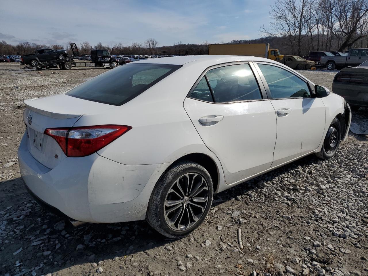 2015 TOYOTA COROLLA L - Image 3