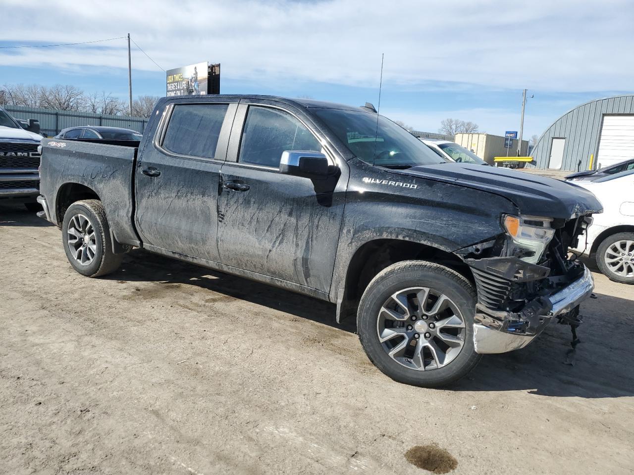 2023 CHEVROLET SILVERADO - Фото 4