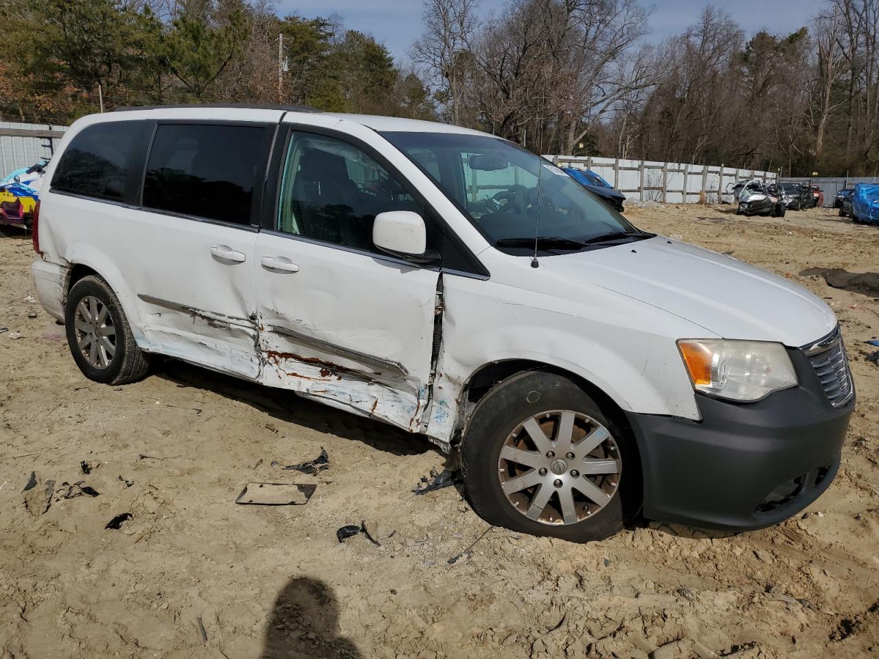 2014 CHRYSLER TOWN & COU - Фото 4