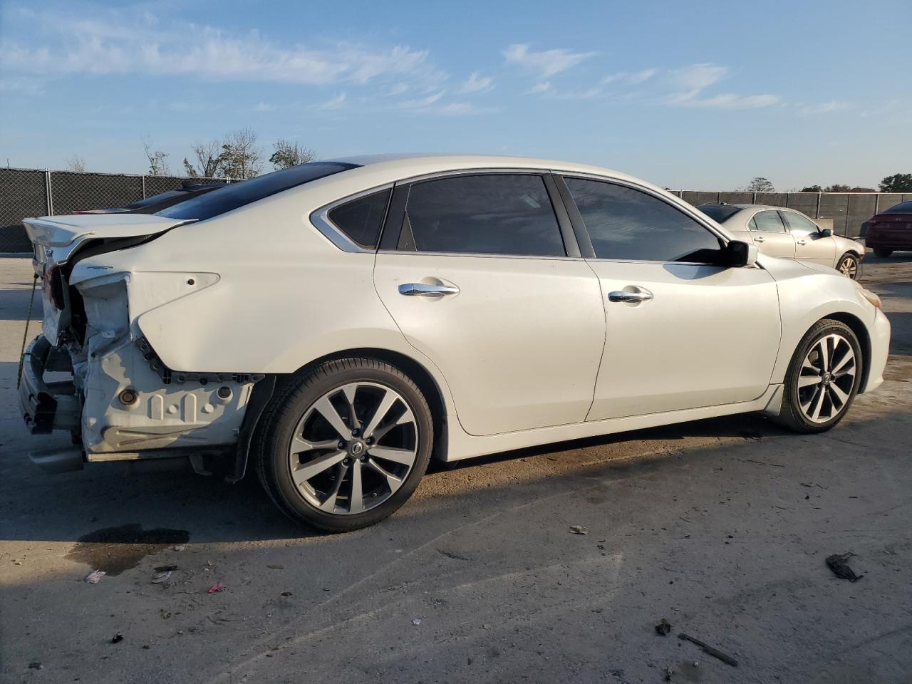 2017 NISSAN ALTIMA 2.5 - Image 3