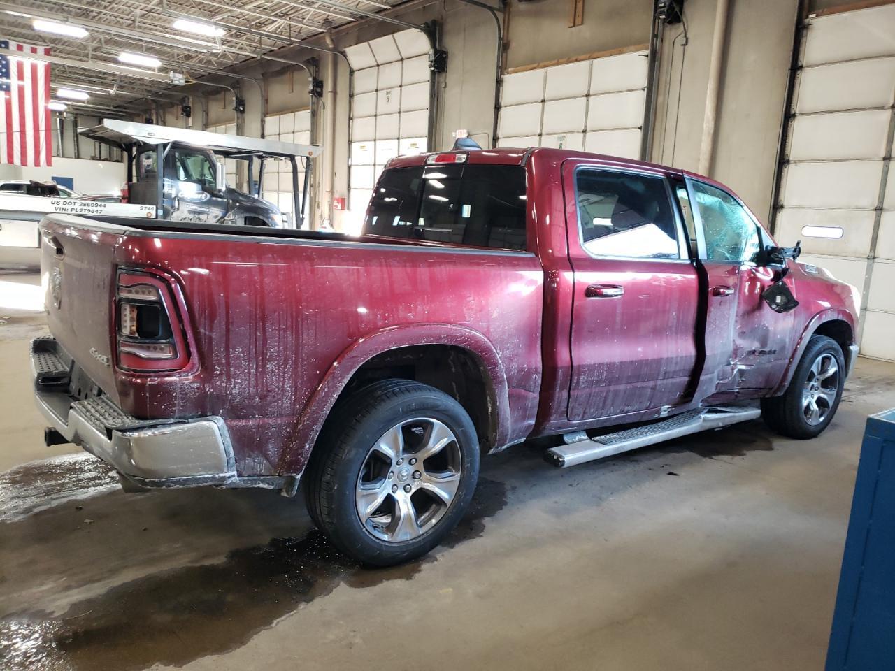 2019 RAM 1500 LARAM - Фото 3
