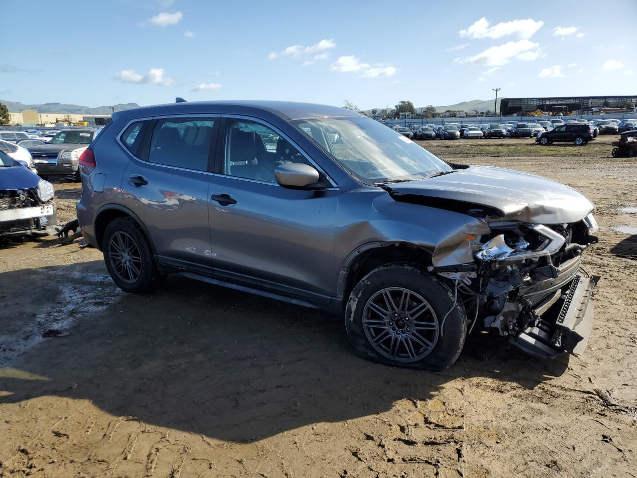 2017 NISSAN ROGUE S - Image 4