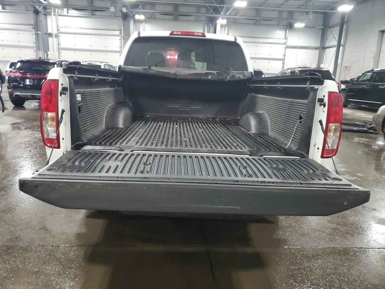 2016 NISSAN FRONTIER S - Image 6
