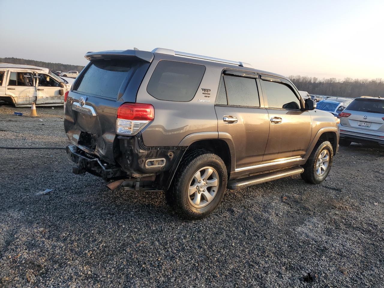 2011 TOYOTA 4RUNNER SR - Image 3