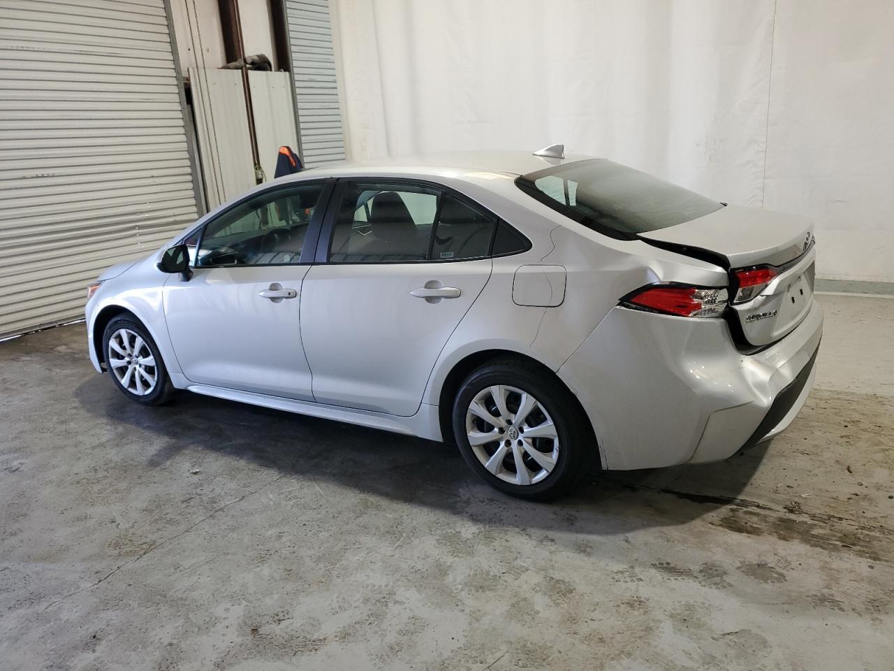 2022 TOYOTA COROLLA LE - Фото 2