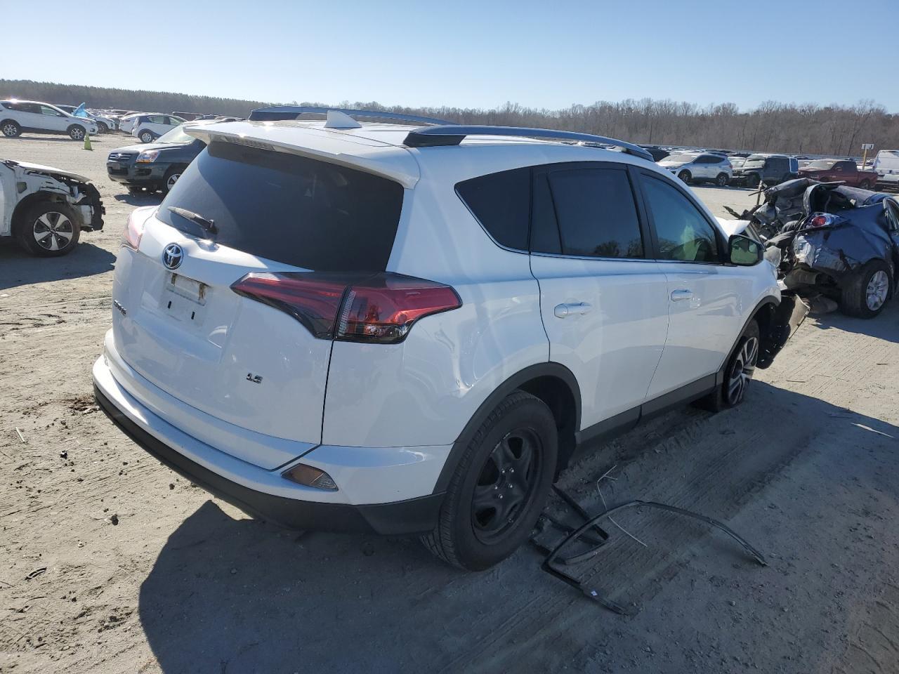 2018 TOYOTA RAV4 LE - Image 3