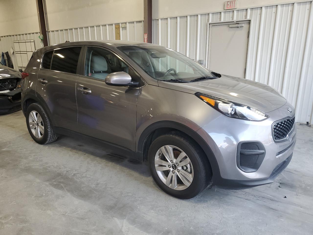 2017 KIA SPORTAGE L - Image 4