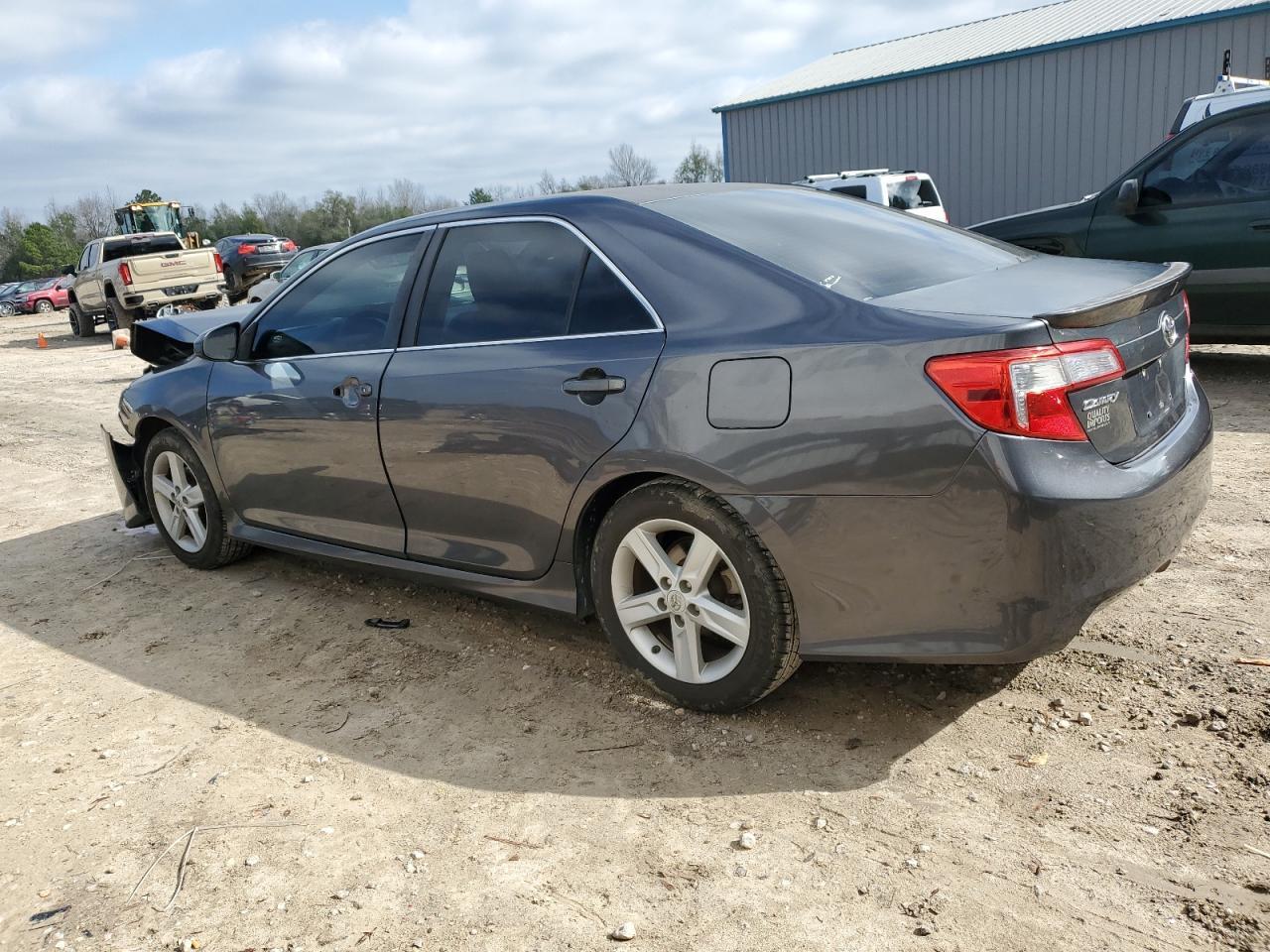 2012 TOYOTA CAMRY BASE - Фото 2