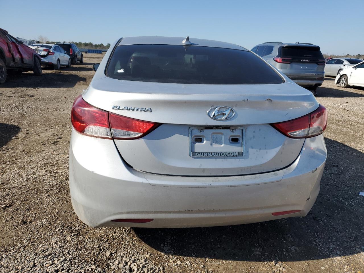 2013 HYUNDAI ELANTRA GL - Image 6