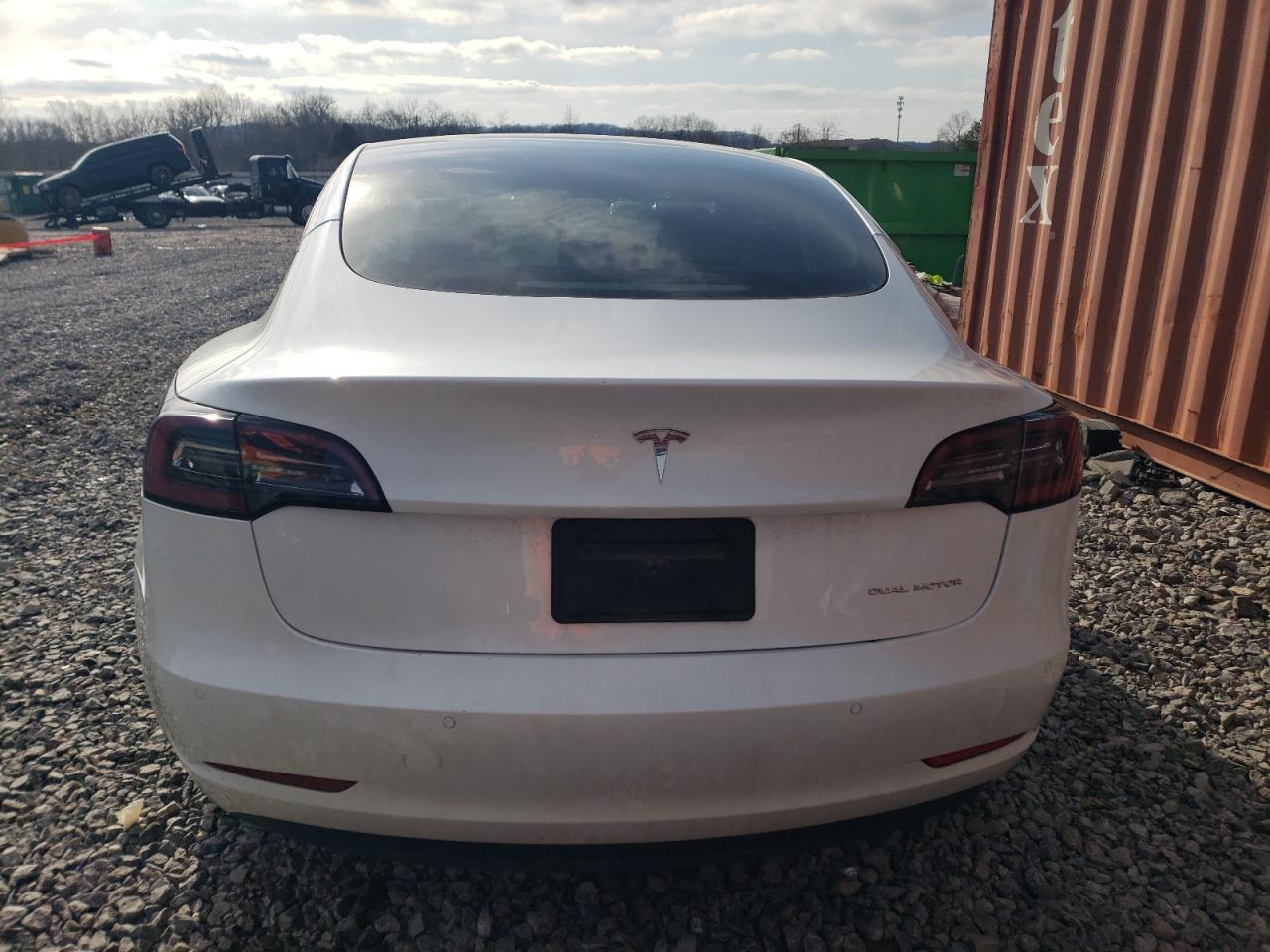 2022 TESLA MODEL 3 - Фото 6