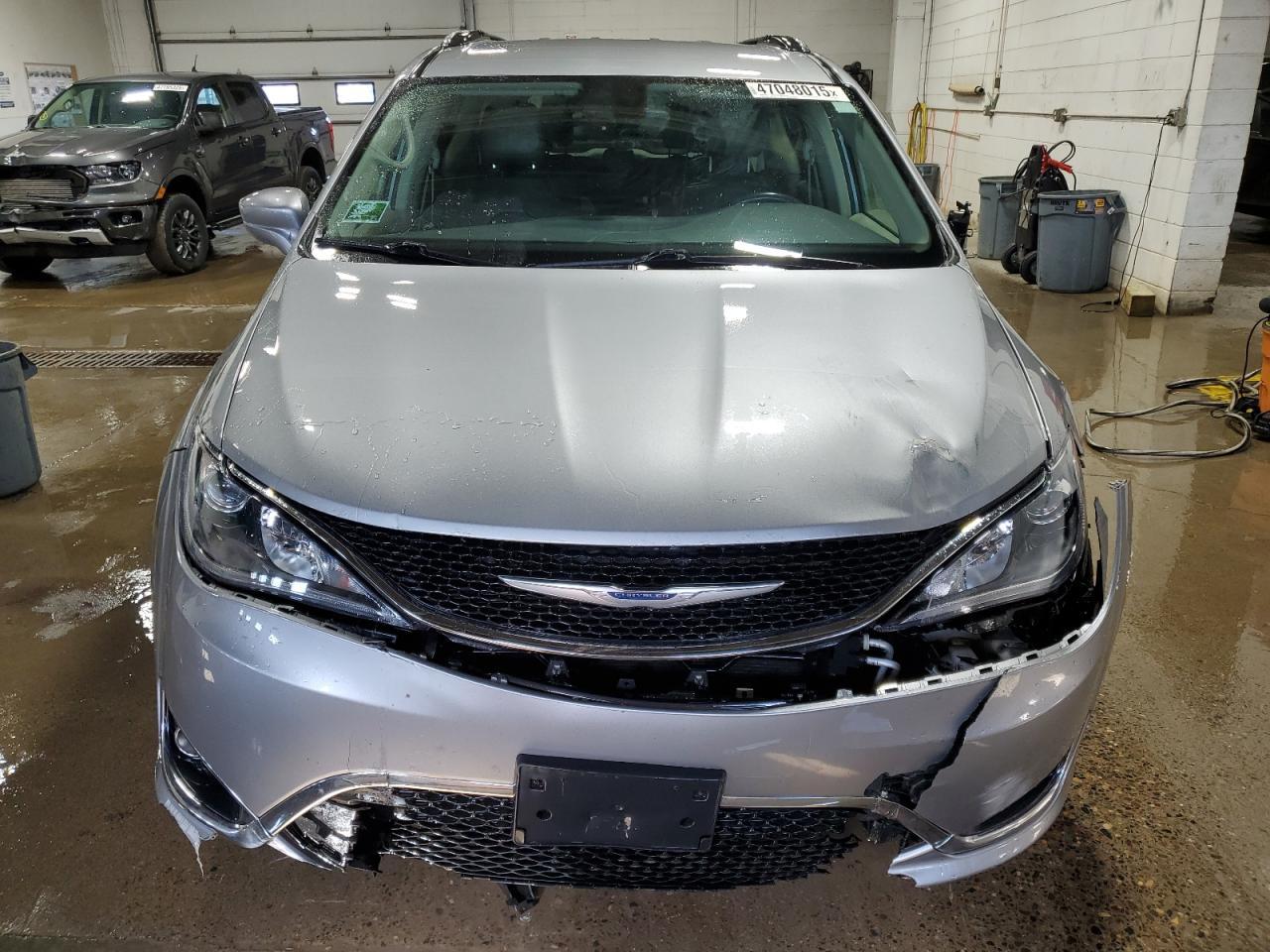 2017 CHRYSLER PACIFICA T - Image 5