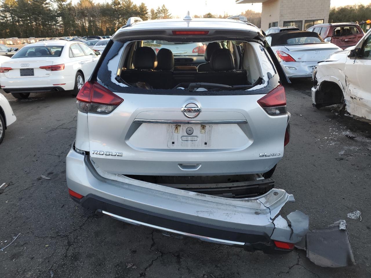 2018 NISSAN ROGUE S - Фото 6