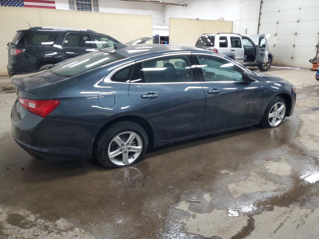 2019 CHEVROLET MALIBU LS - Фото 3