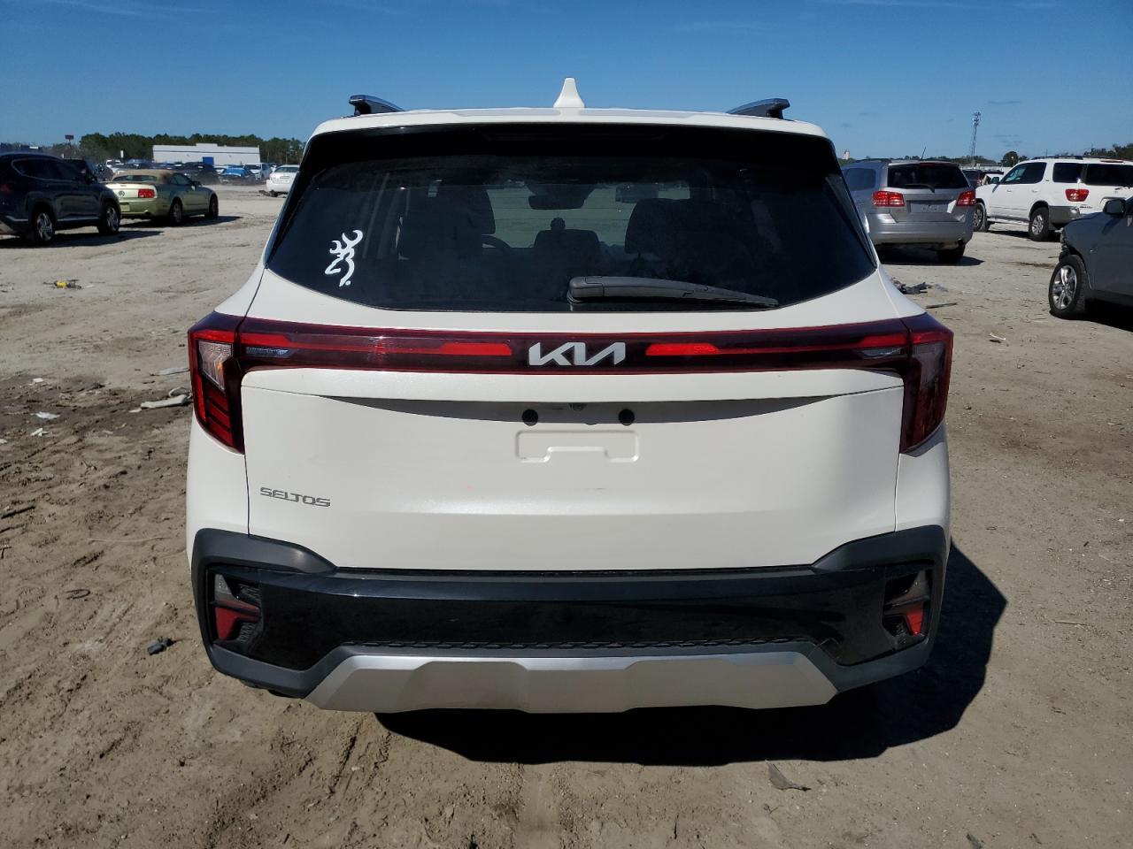 2024 KIA SELTOS EX - Image 6