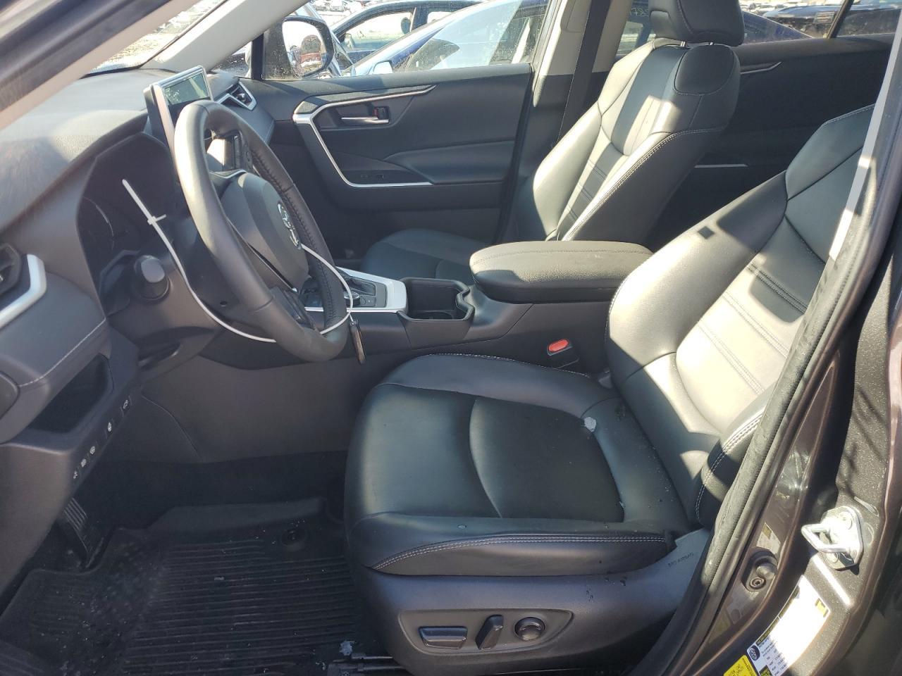 2024 TOYOTA RAV4 XLE P - Image 7