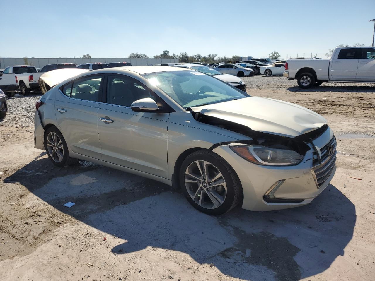 2017 HYUNDAI ELANTRA SE - Фото 4